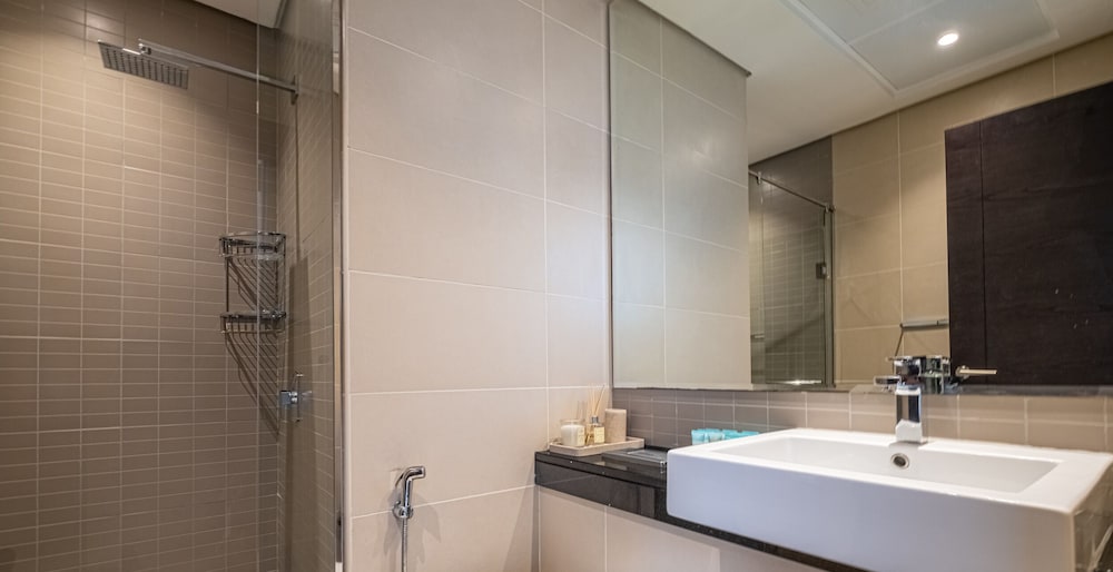 LUX The Silverene Marina View Suite 4