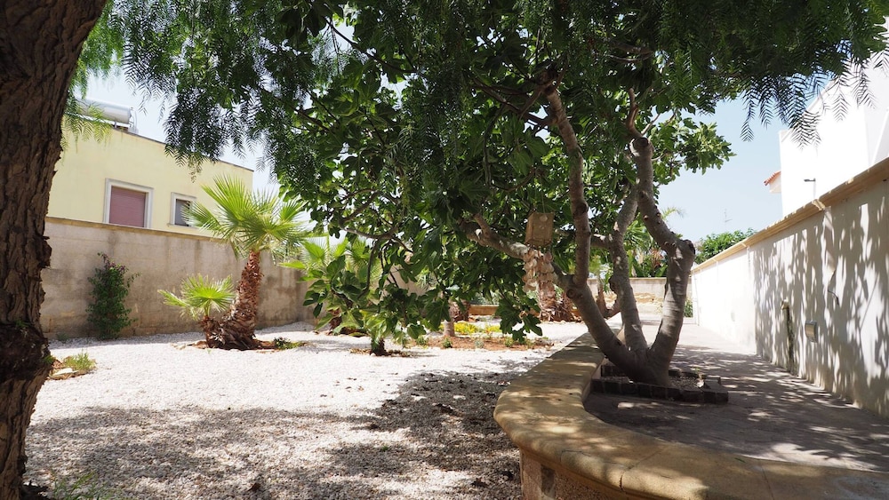 Villa Bellavista 8 Guests 3 Bedrooms by the sea
