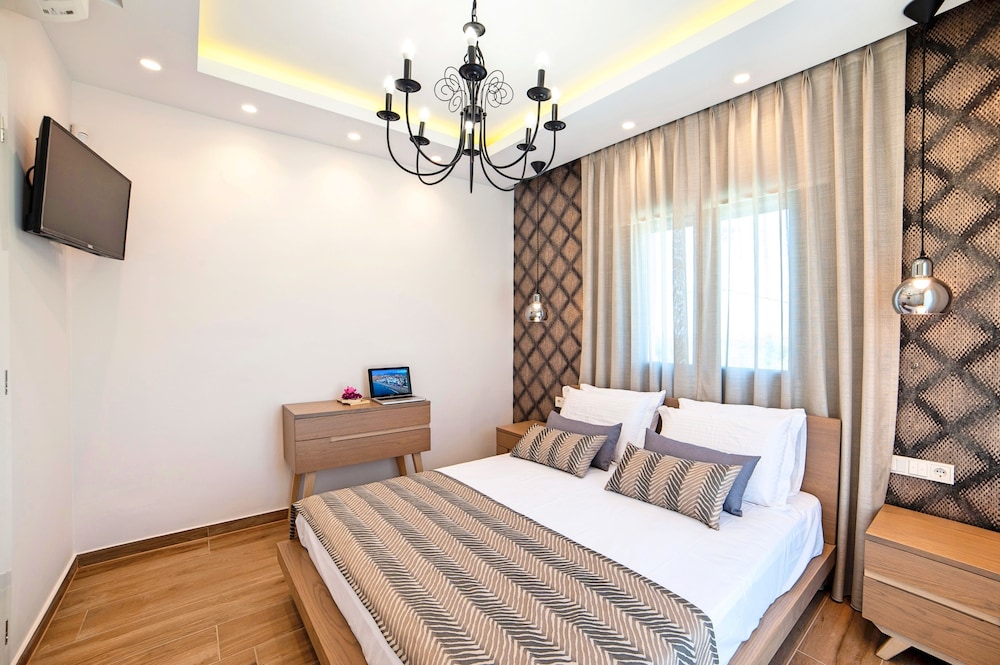 Perla Villas with Heated Pool photo 3