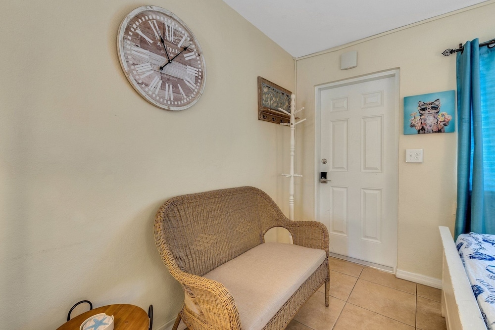Tropic Terrace #48 - Beachfront Rental 1 Bedroom Condo by RedAwning view 2