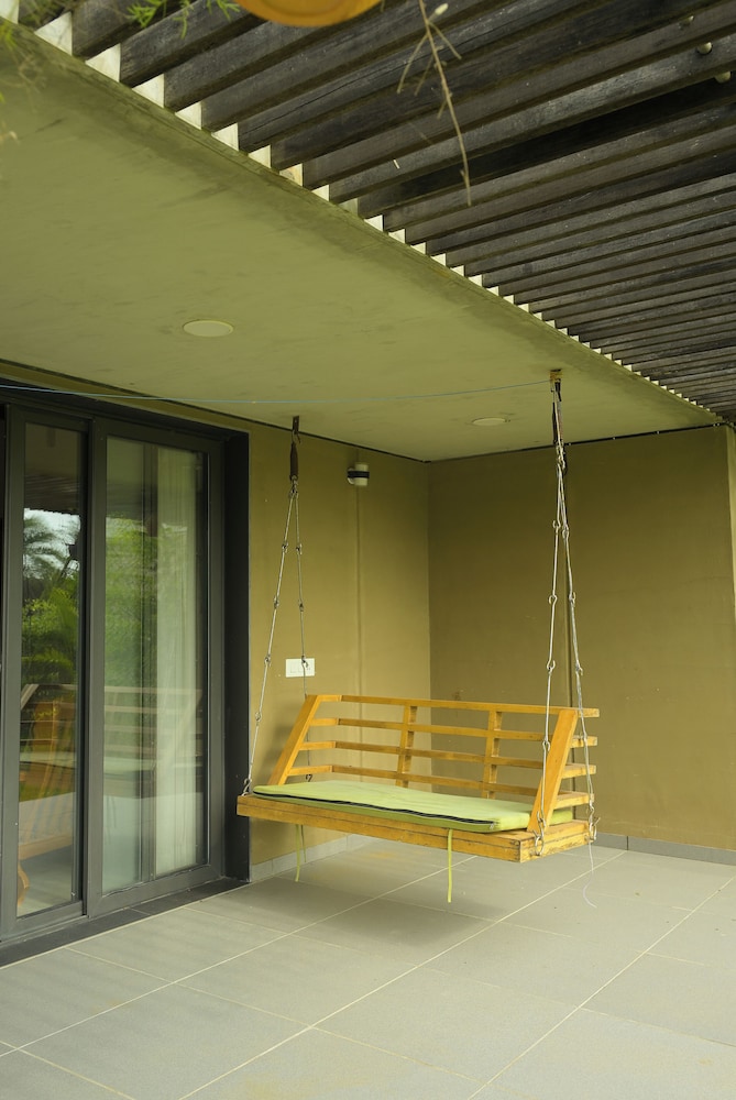 StayGuru Luxury Villa
