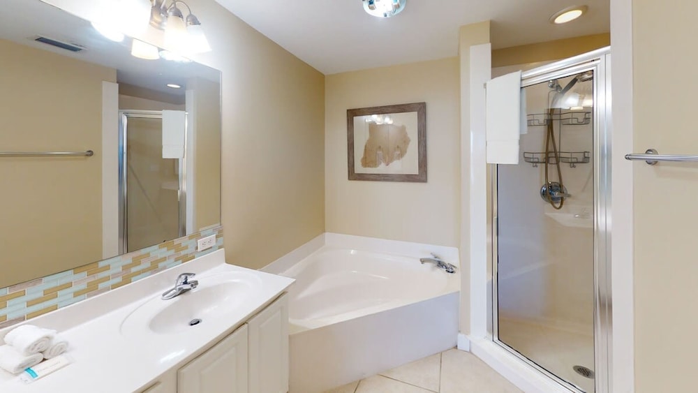 Coastal Condo 707 by Brightwild Beachfront