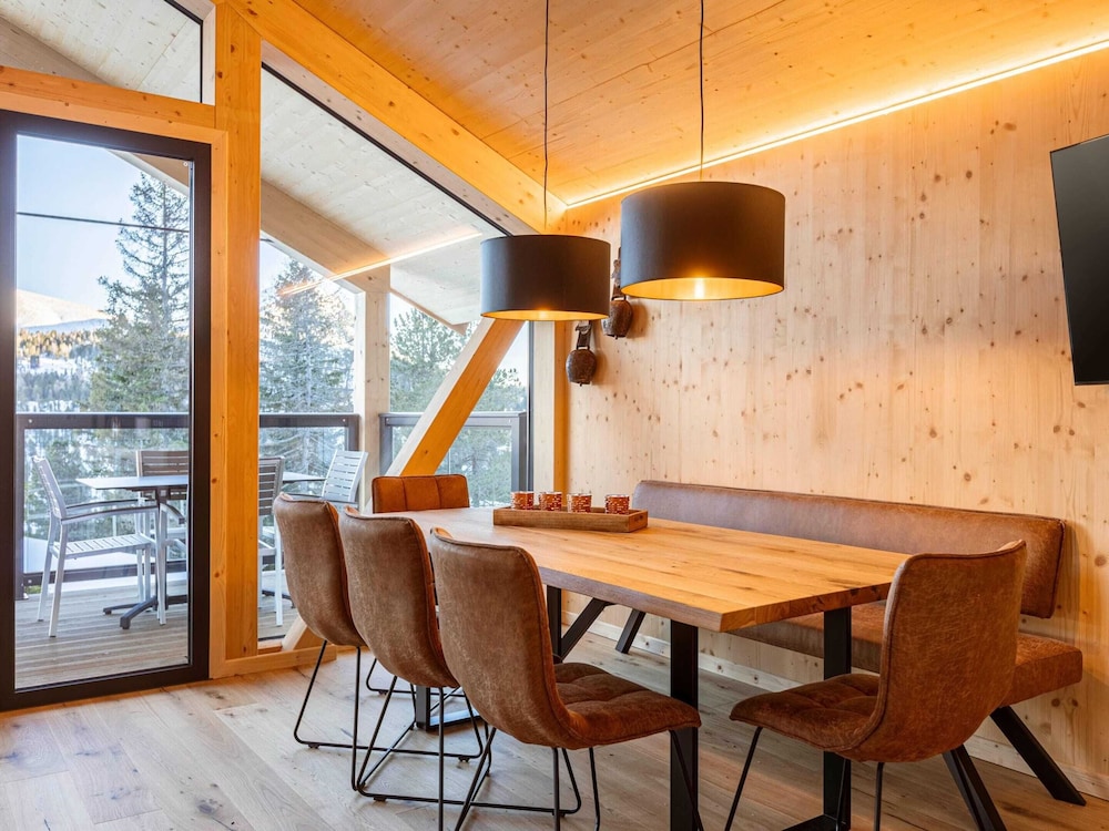 Amazing Chalet With Mountain Views
