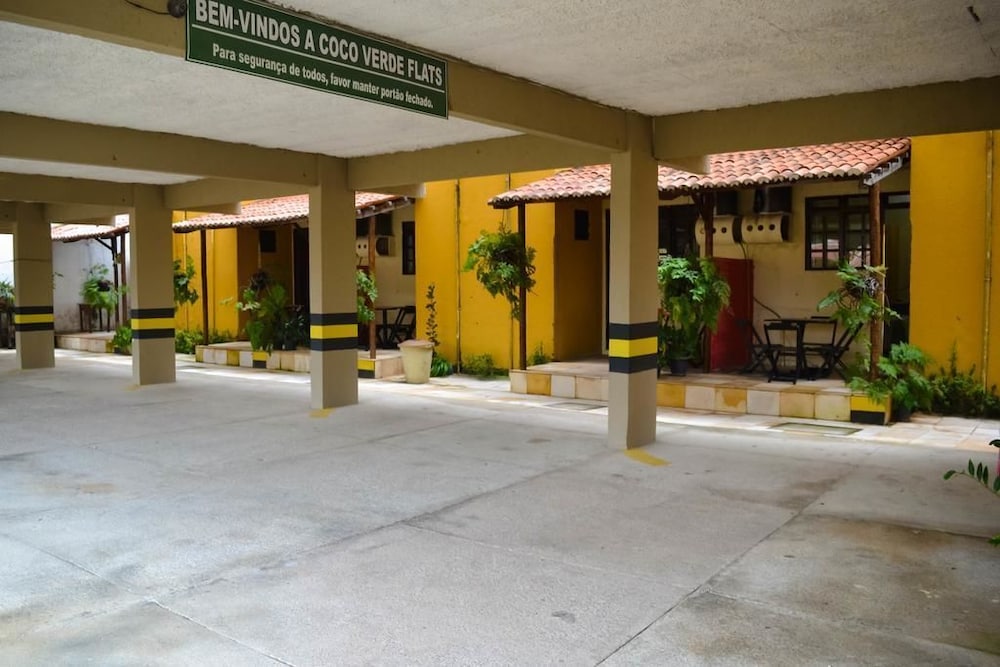 Coco Verde Flats