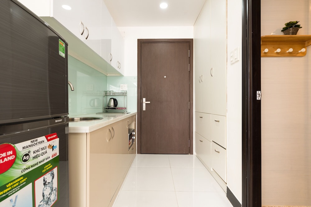 Chau Apartments