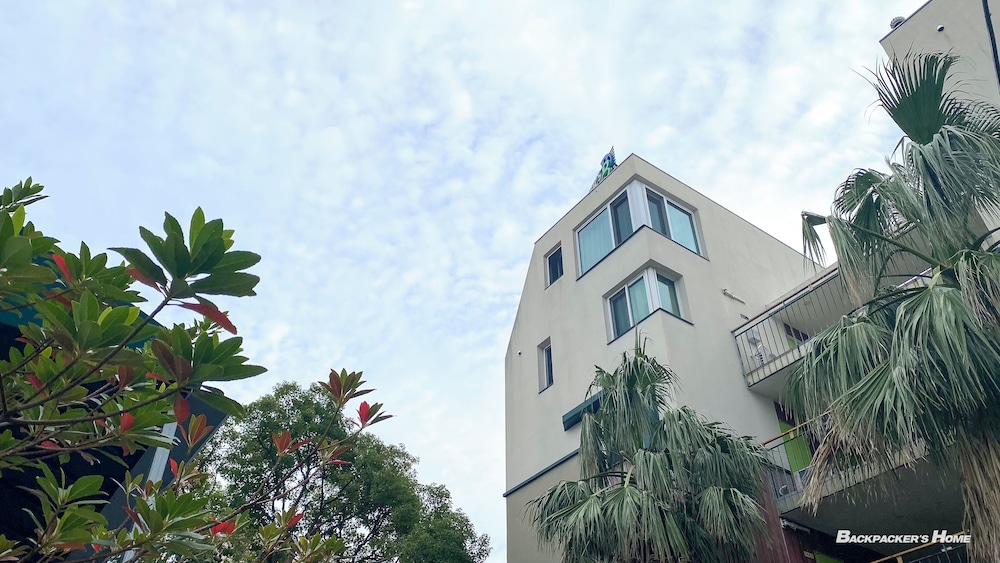 Backpacker's Home 36