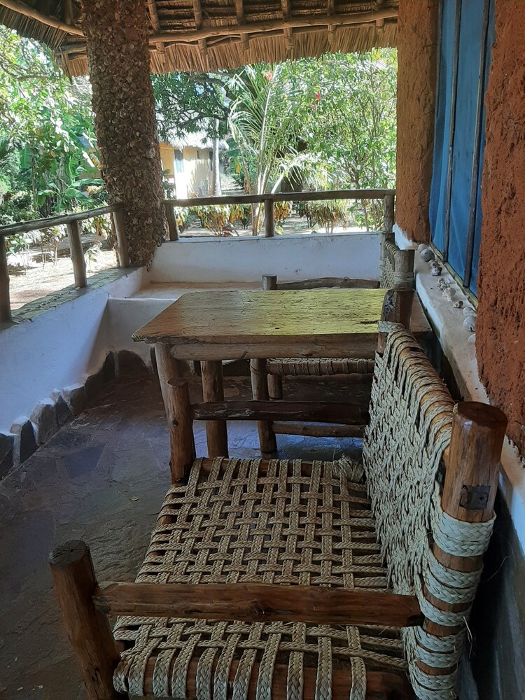 Mango Lodge Msambweni