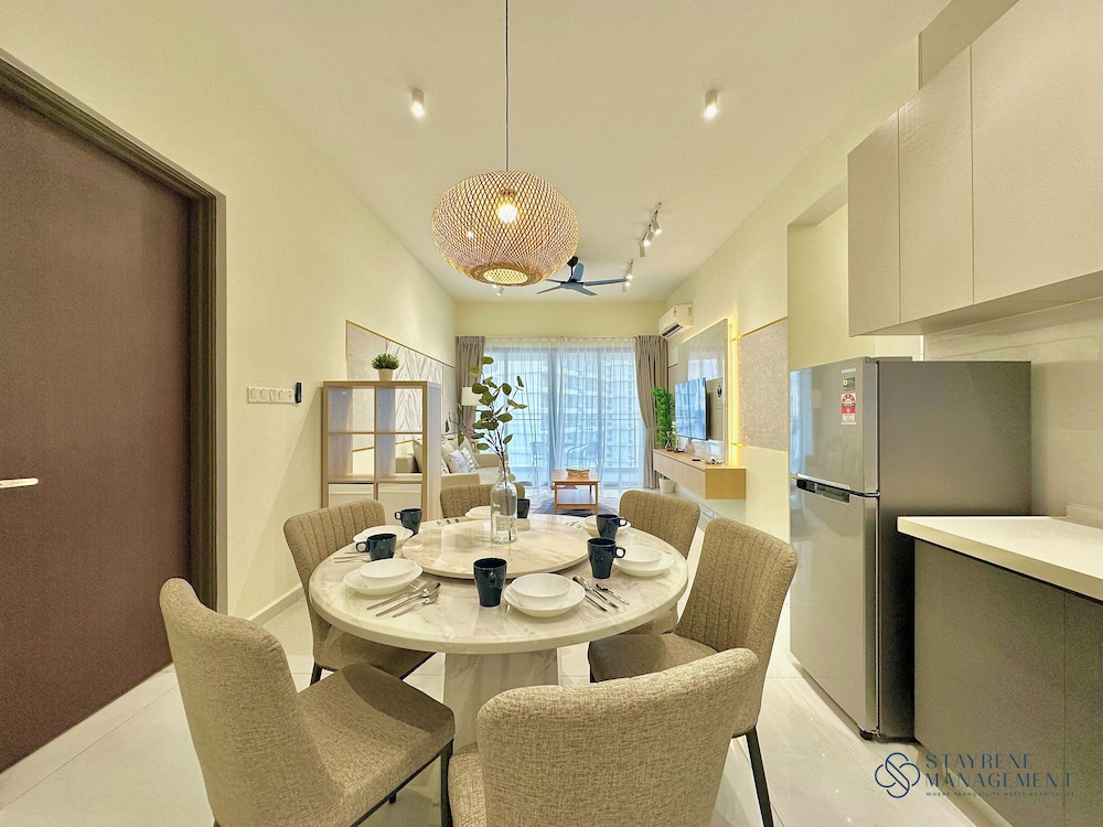 Country Garden Danga Bay Sea View Homestay by Stayrene