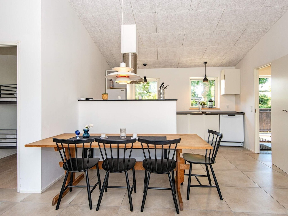 Renovated Retreat in Hejlsminde-by Traum view 5