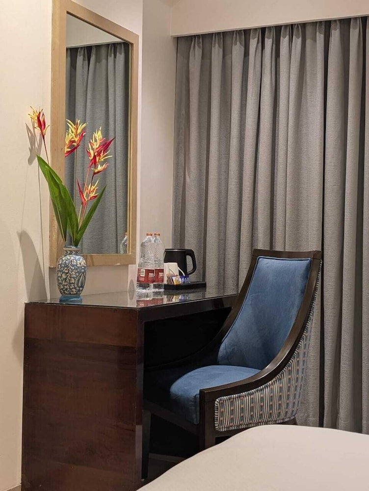 MERITAS GRAND INN