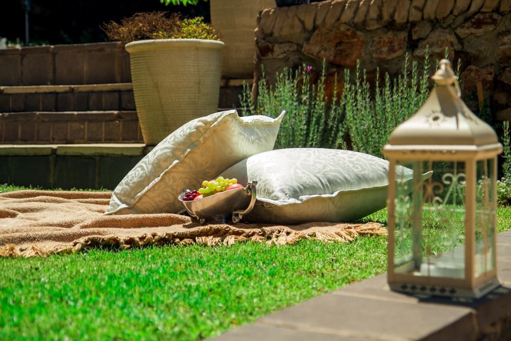 Amoris Guest House - Waterkloof Ridge