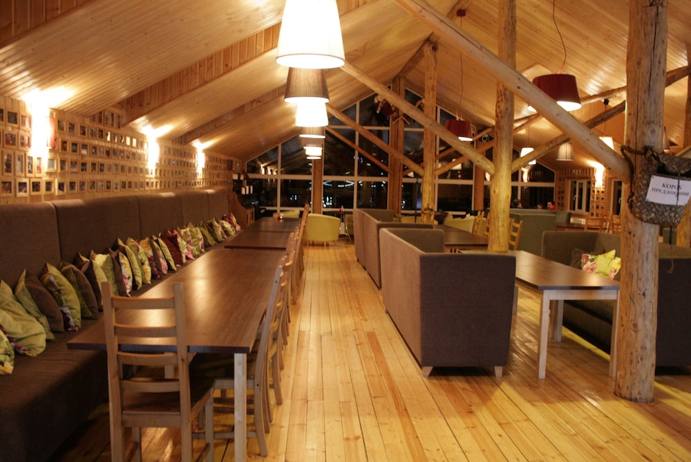 Romantic Country Club