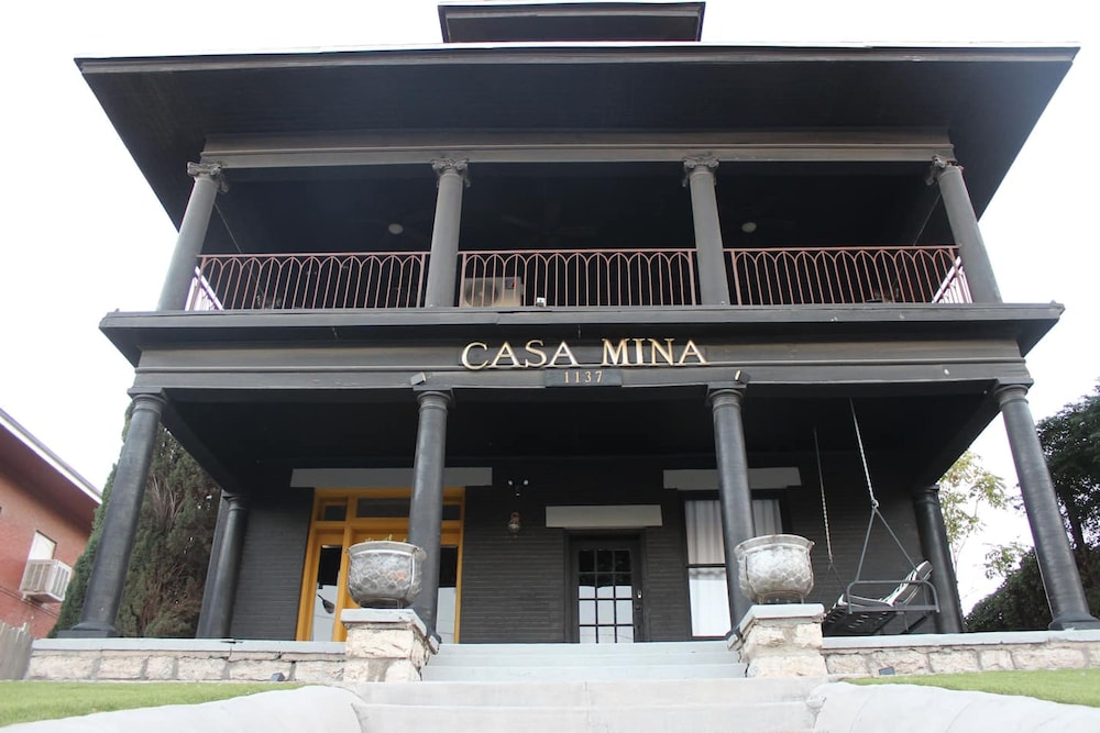 Casa Mina 5 Central Rio Grande Historic Dist