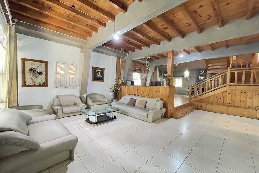 Villa 325 By Zuzu