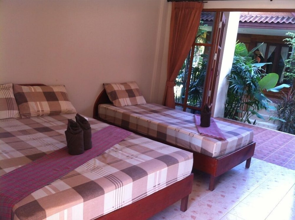 Haad Yao Sunset Bungalow