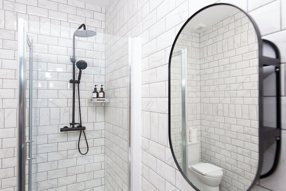 Luxury 2 Bedroom & 2 Bathroom Central Flat