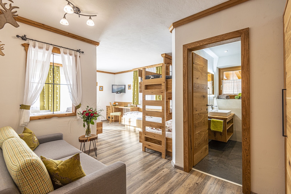 Hotel-Pension Lackenbauer