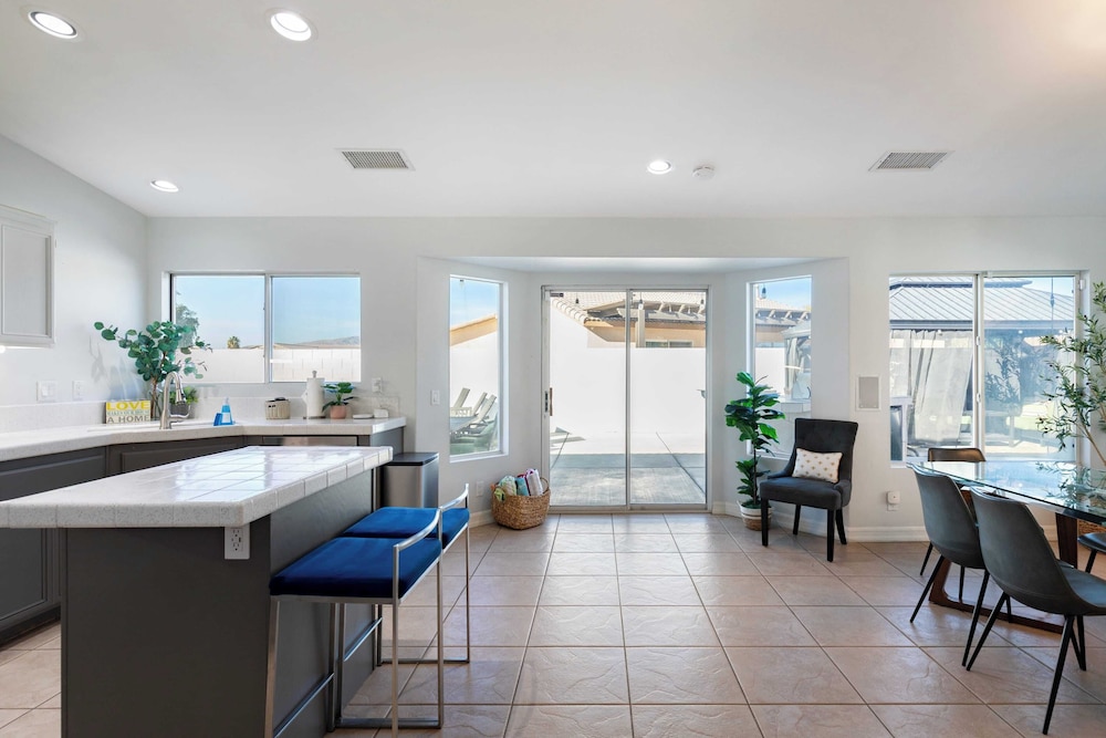 Pacifica Sur by Avantstay Pool, Hot Tub, Gazebo