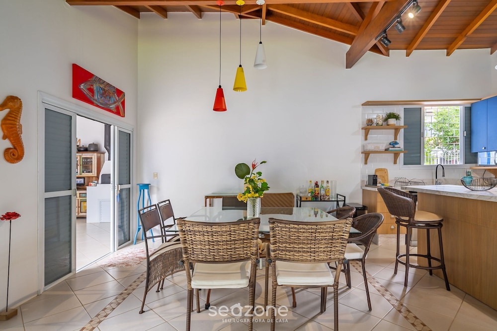4BR Home w/ BBQ 100m From Beach Jat0355