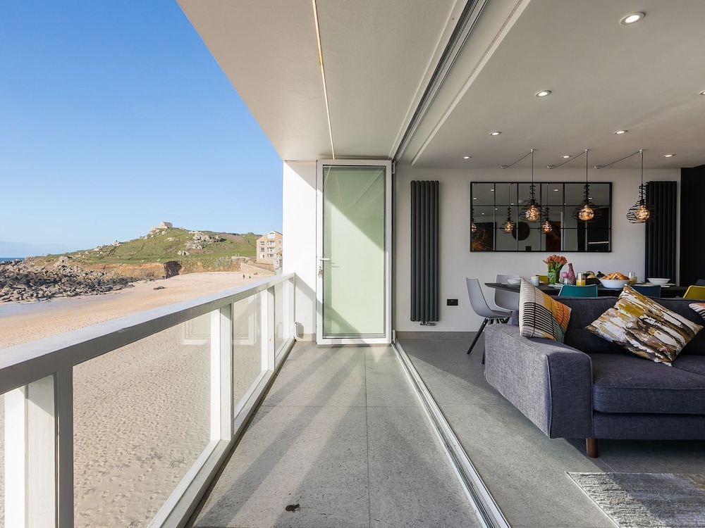 Louies Loft