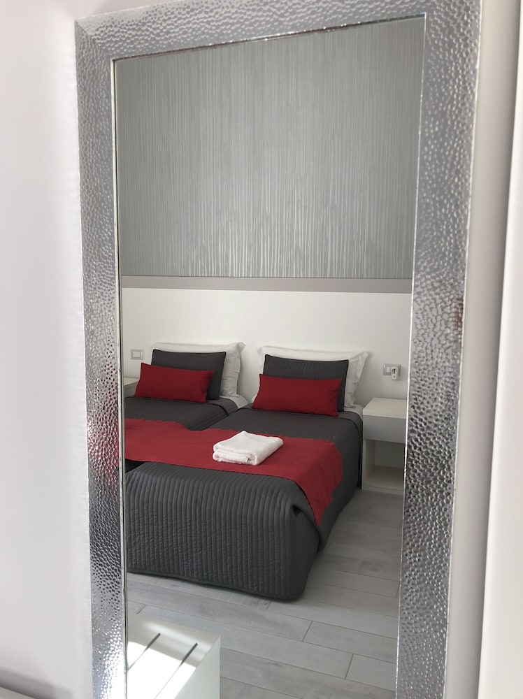 Chiaia Guest House