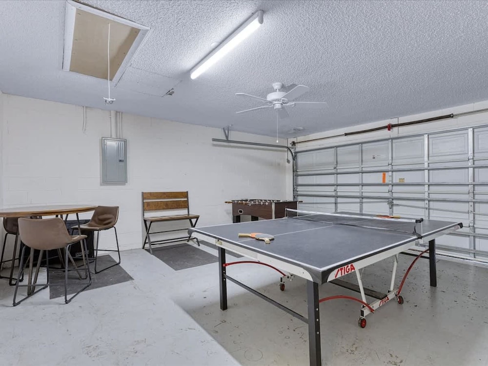 Villa Minutes From Disney 4bd 3Bt Private Pool Games