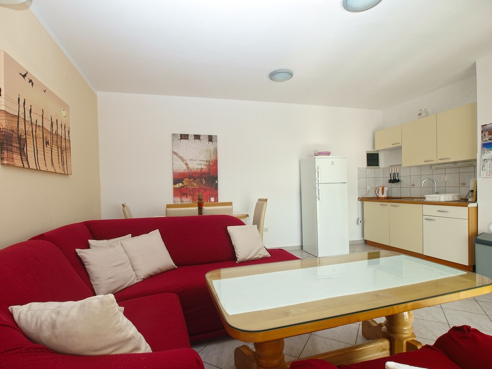 Apartment Anica 770