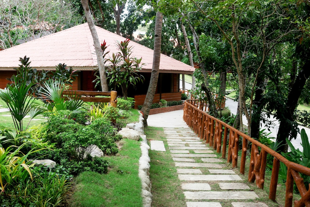 Dakak Park & Beach Resort