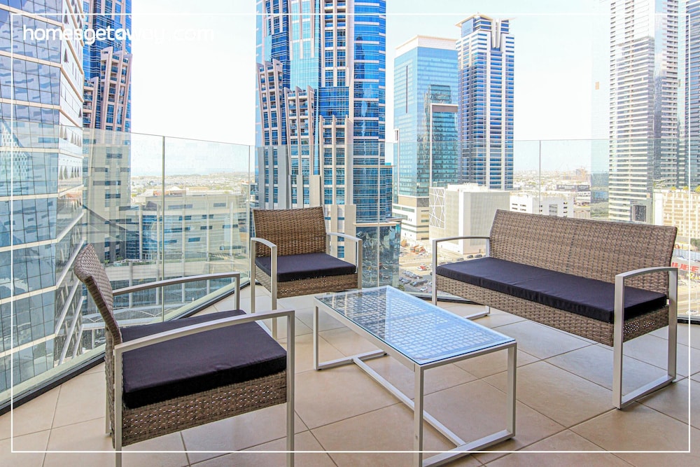 1BR Apt Residence Along Business Bay Canal