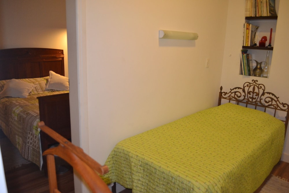 Casa Amarela Guest House - ZONA SUL