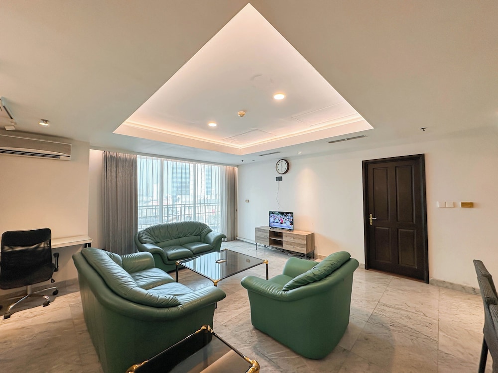 Spacious And Strategic Location 3Br At Kondominium Regensi Apartment