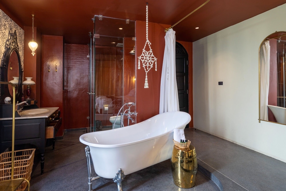 Amdaeng Bangkok Riverside Hotel 28