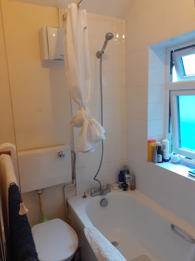 East London Apartmentsleeps2-garden-transportlinks