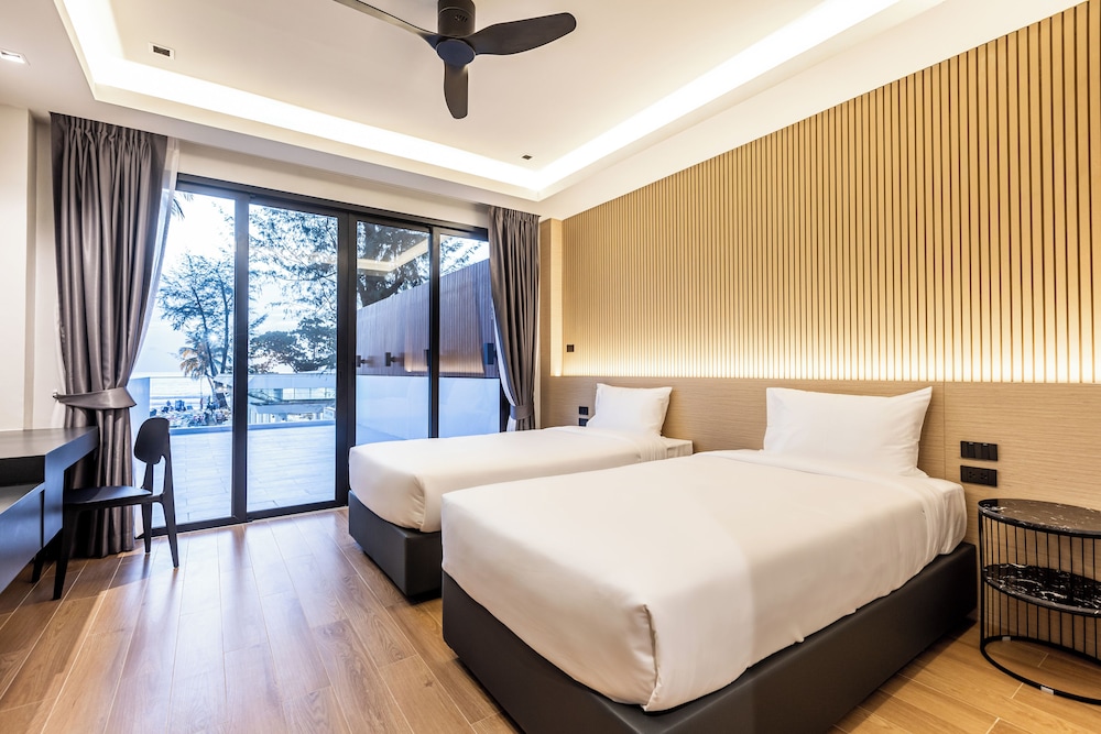 P Villas Beachfront Patong