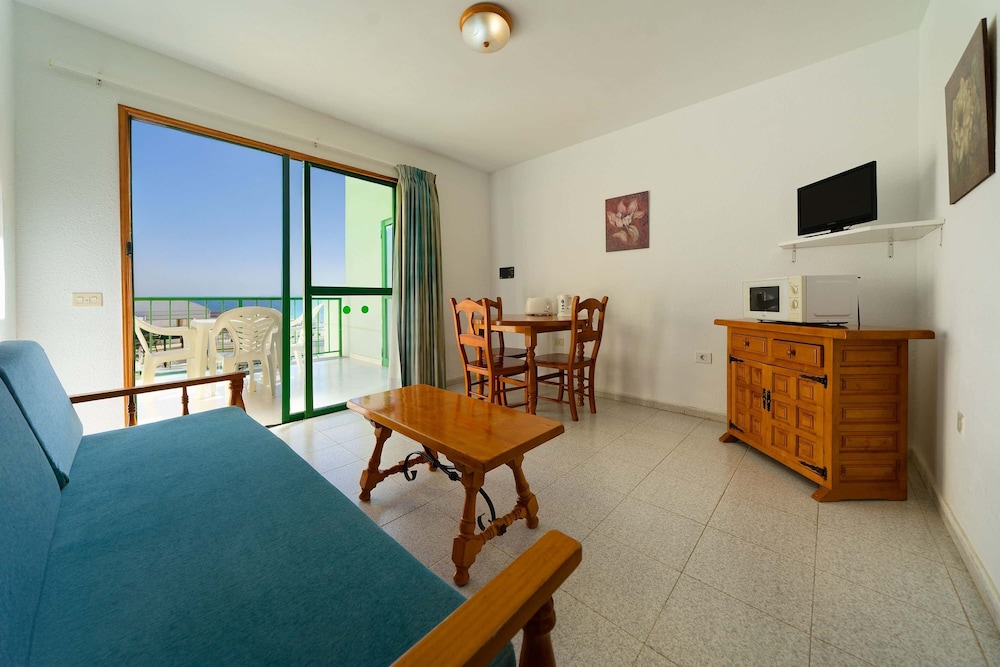 Salt Apartments Green Ocean