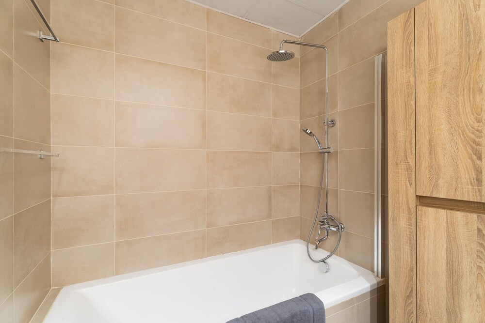Nasma Holiday Homes - Al Hamra Village