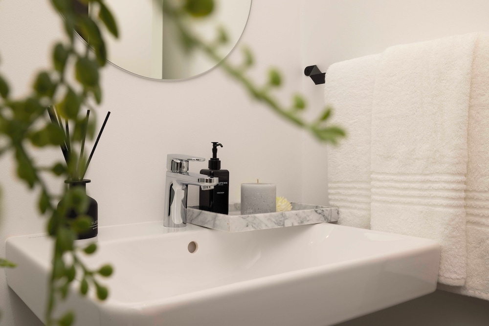 THREE43 on B - Fluent Serviced Apartments
