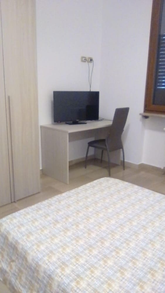 Photo 10