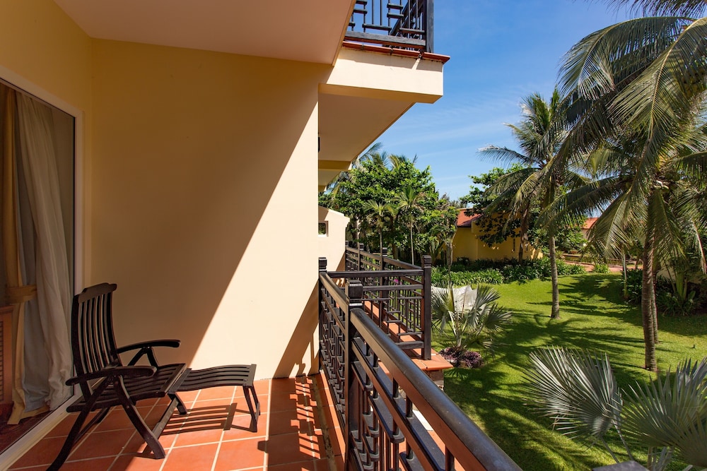Victoria Hoi An Beach Resort & Spa