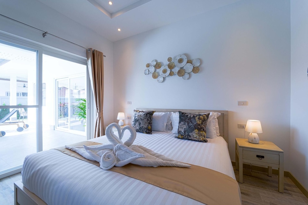 New Private Pool Villa with 3BR MV77