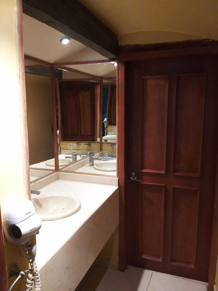 Zacatecas Vacations - Hotel Casa Santa Lucia - Property Image 8