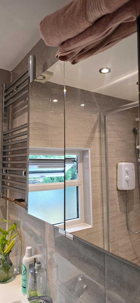 Private room near Hither Green Station