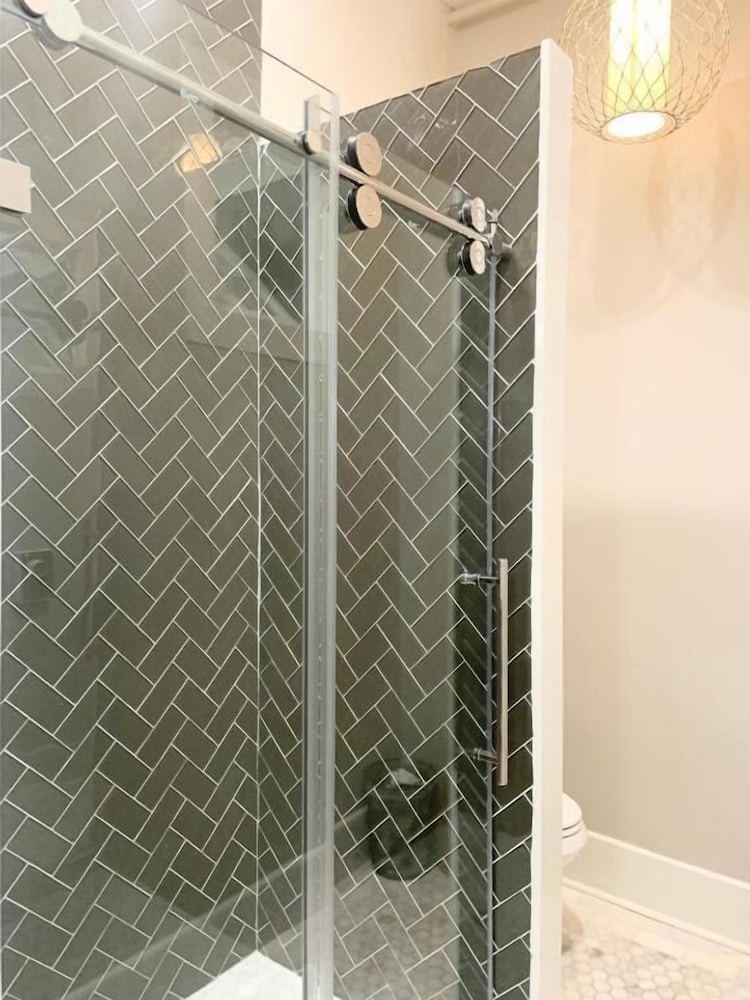 Sweetwater Vacations - Remedies Inn - Property Image 10