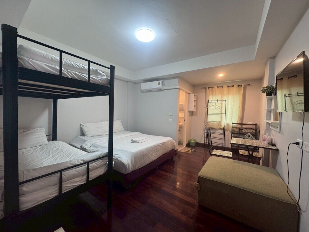 Sukhum Suvarnabhumi Airport Guest House