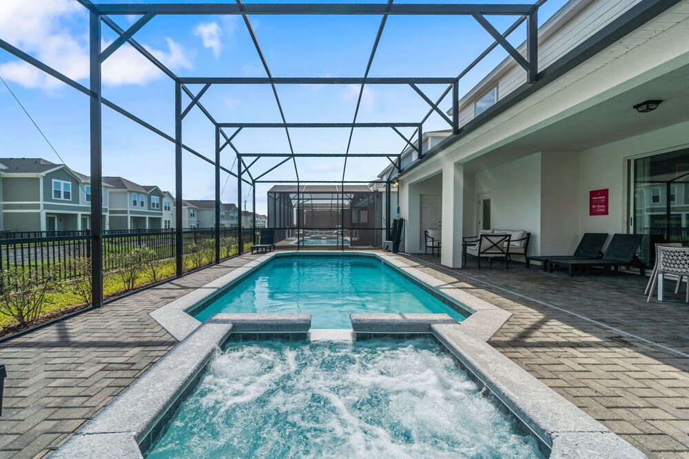 2210 Lelani Circle