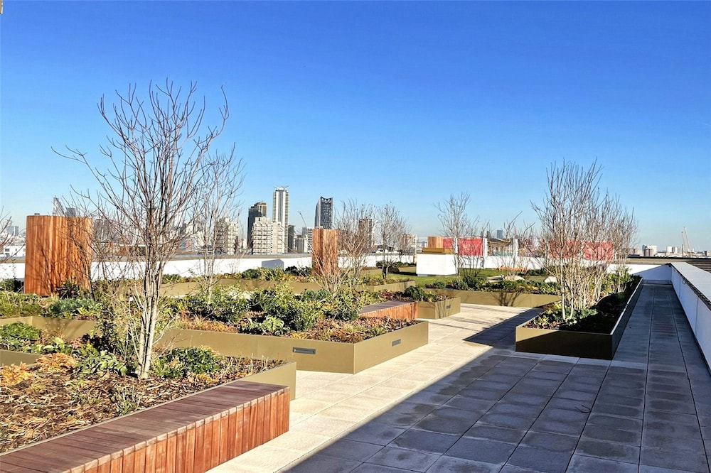 Central London Stay in Vauxhall With Balcony