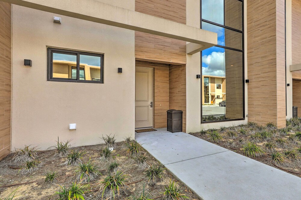 Magic Villas Townhome ~ 5 Mi to Disney Parks!