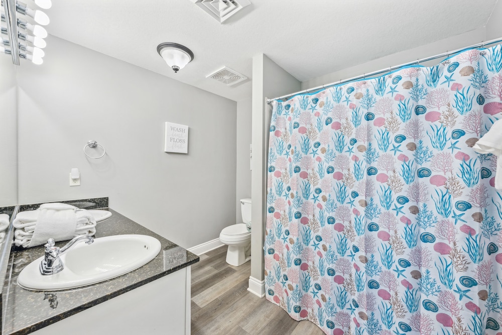 Calypso Beach Resort by Panhandle Getaways