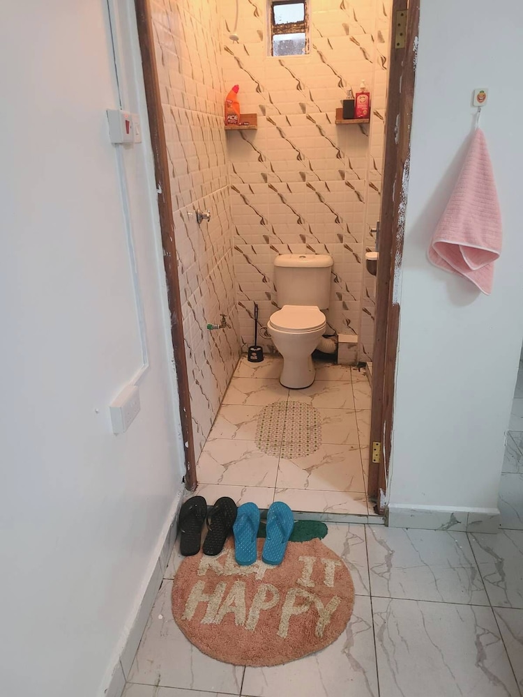 Studio 107, South B, Sana Sana