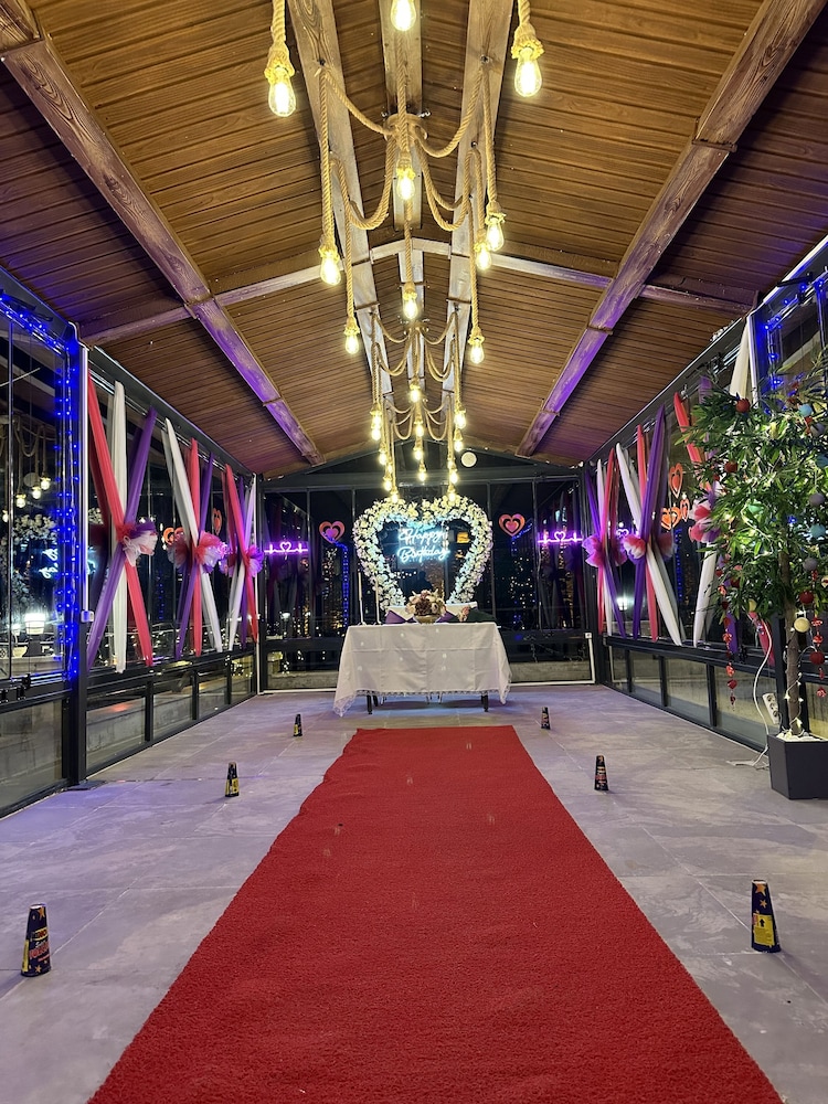 meeting & event spaces